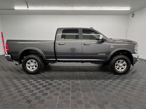 Used 2022 RAM 2500 Laramie w/ Chrome Appearance Group AWD/4WD image 7