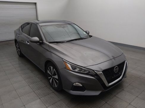Used 2021 Nissan Altima 2.5 SV w/ SV Premium Package FWD image 13