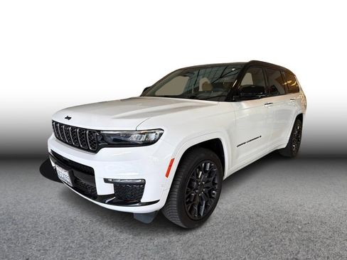 Used 2023 Jeep Grand Cherokee L Summit AWD/4WD image 1