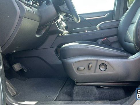 Used 2026 GMC Acadia Elevation w/ Elevation Premium Package AWD/4WD image 4