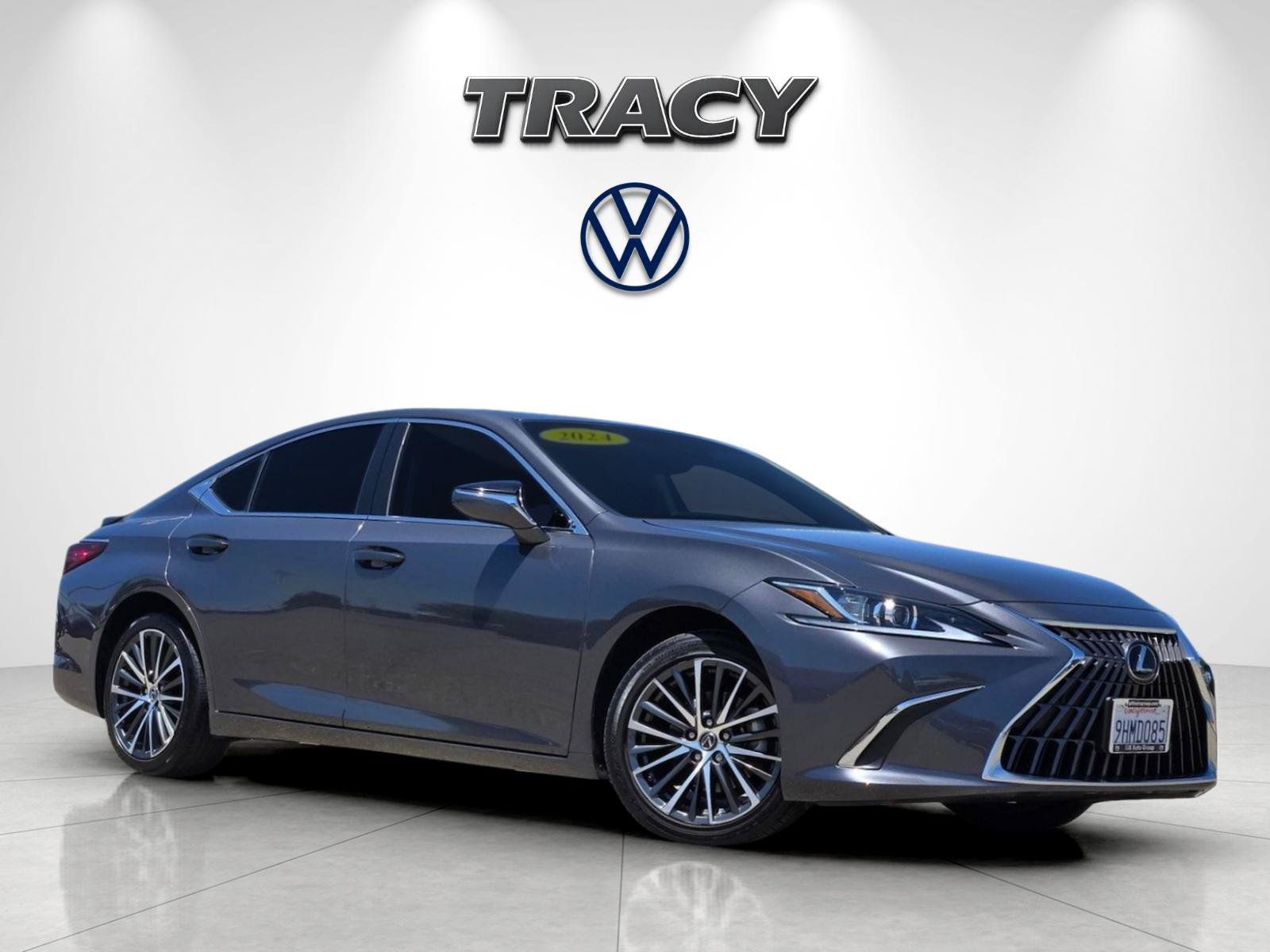 Used 2024 Lexus ES 300h w/ Premium Package FWD image 2