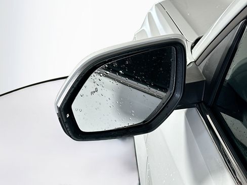 Used 2025 Volkswagen Atlas SE image 16