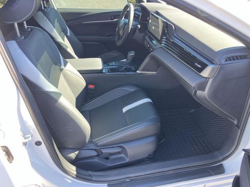 Used 2026 Toyota Camry SE image 31