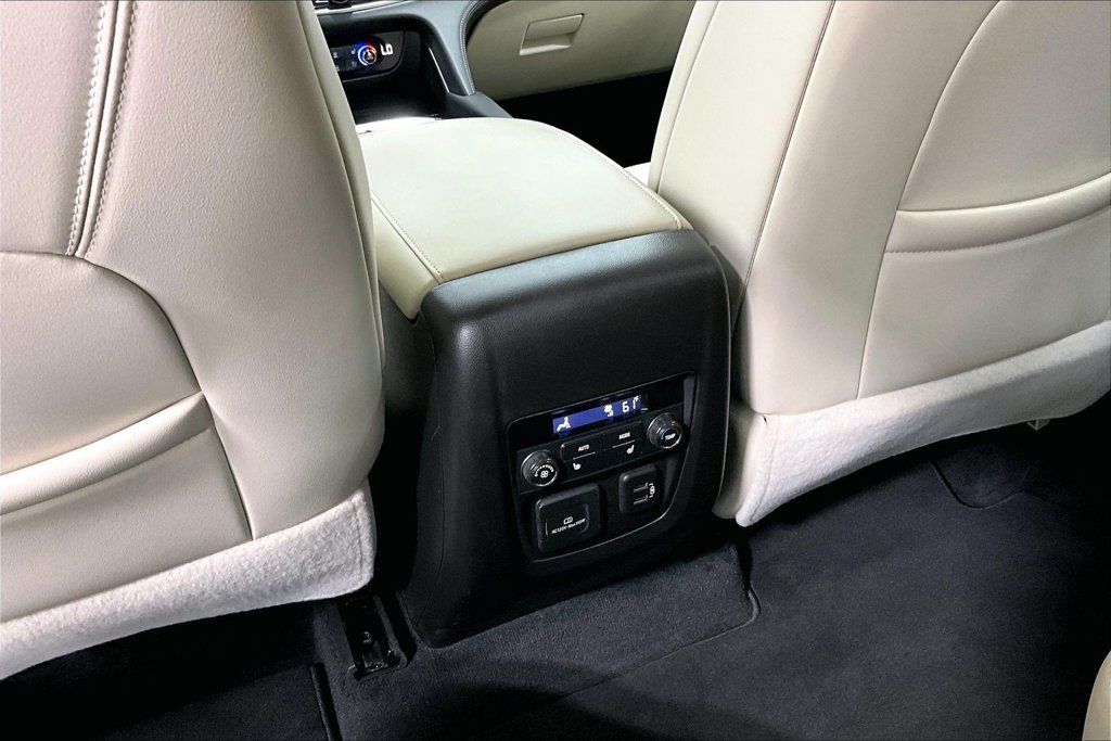 Used 2023 Buick Enclave Premium FWD image 28