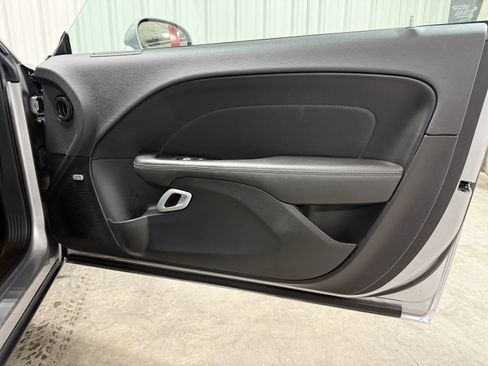 Used 2016 Dodge Challenger R/T Scat Pack RWD image 7