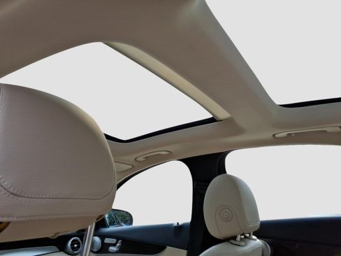 Used 2017 Mercedes-Benz C 300 4MATIC Sedan image 15