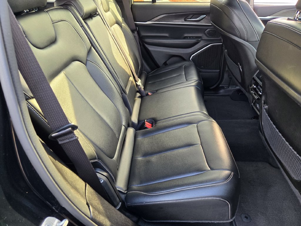 Used 2024 Jeep Grand Cherokee Limited 4xe AWD/4WD image 16