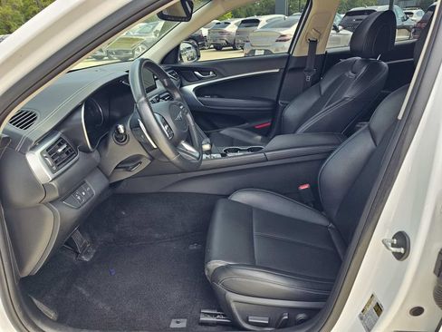 Used 2023 Genesis G70 2.0T AWD/4WD image 19