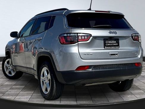 Used 2024 Jeep Compass Latitude AWD/4WD image 5