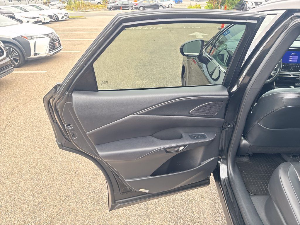 Used 2024 Lexus RX 350 Premium w/ Cold Area Package AWD/4WD image 38