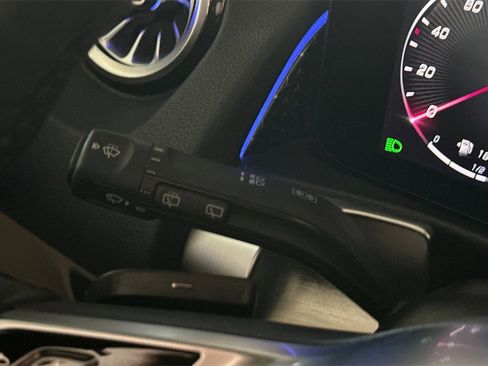 Certified 2025 Mercedes-Benz GLB 250 4MATIC image 31