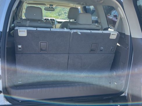 Used 2018 Lexus GX 460 image 13