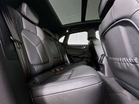 New 2026 Porsche Macan image 28