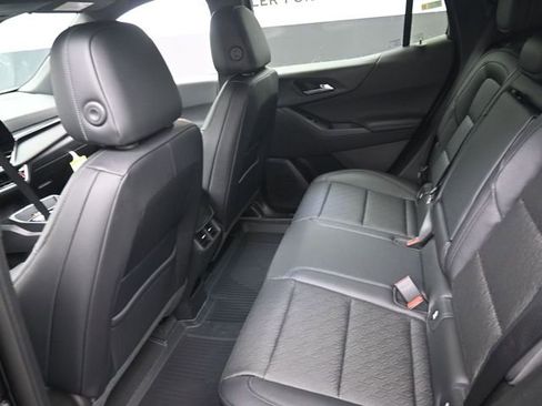 New 2026 Chevrolet Equinox LT w/ Convenience Package II image 9