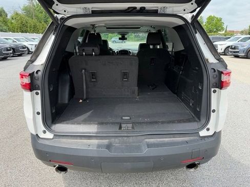 Used 2020 Chevrolet Traverse LT w/ LT Premium Package AWD/4WD image 21