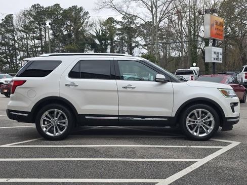 Used 2018 Ford Explorer Limited w/ Equipment Group 301A image 6