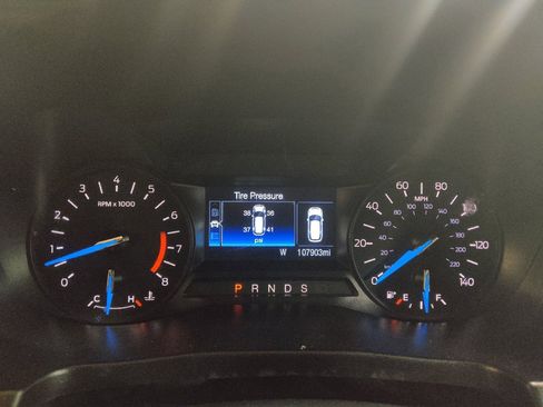 Used 2019 Ford Explorer XLT FWD image 23