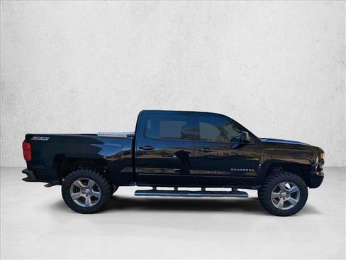Used 2017 Chevrolet Silverado 1500 LT w/ All Star Edition image 3