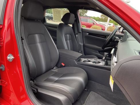 Used 2025 Honda Civic Sport image 20