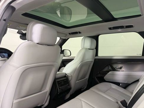 Used 2023 Land Rover Range Rover Sport SE image 23
