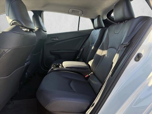 Used 2017 Toyota Prius Prime Advanced image 16