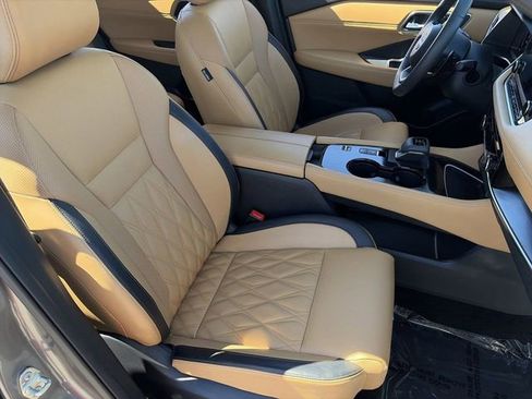 Used 2023 Nissan Rogue Platinum w/ Platinum Premium Package image 11