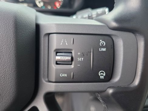 Used 2023 Land Rover Defender 130 X-Dynamic SE image 25