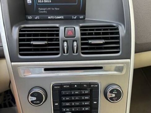 Used 2011 Volvo XC60 3.2 FWD image 5