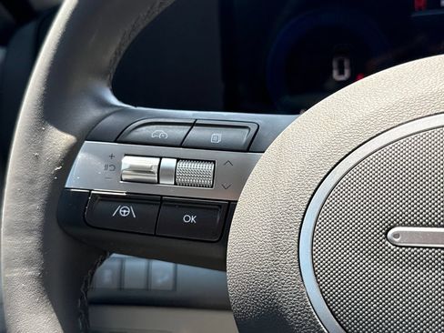 Used 2025 Hyundai Kona SEL FWD image 24