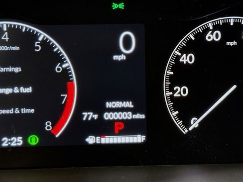 New 2025 Honda Pilot Touring image 13