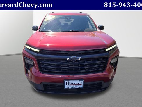 Used 2025 Chevrolet Traverse LT w/ Midnight/Sport Edition FWD image 2