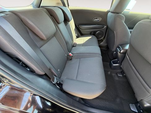 Used 2018 Honda HR-V LX image 18