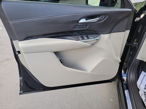 Used 2023 Cadillac XT4 Premium Luxury FWD image 20