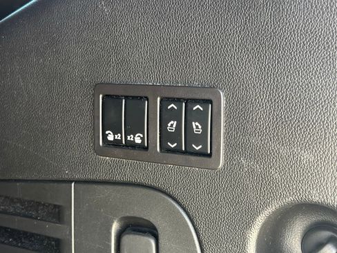 Used 2018 GMC Yukon SLT w/ Open Road Package image 18