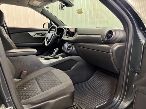 Used 2019 Chevrolet Blazer LT image 29