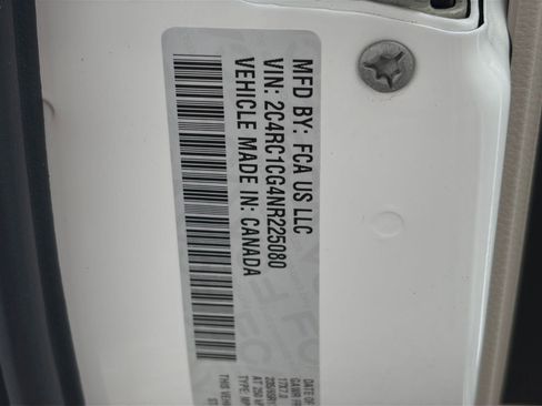 Used 2022 Chrysler Voyager LX FWD image 32