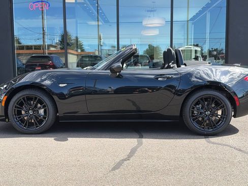 New 2026 MAZDA MX-5 Miata Club RWD image 8