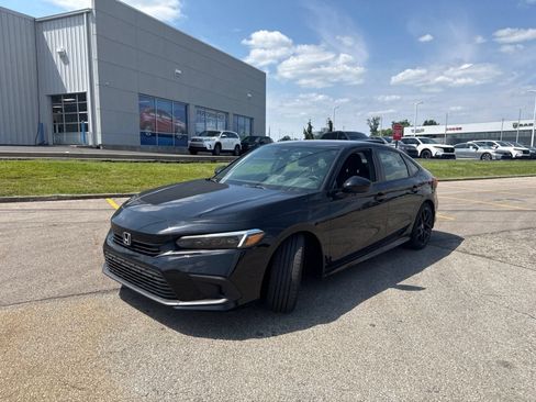 Used 2023 Honda Civic Sport image 12