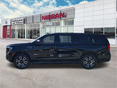Used 2023 GMC Yukon XL AT4 w/ AT4 Premium Plus Package image 4