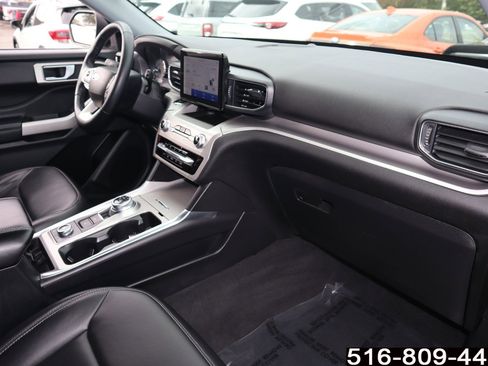 Used 2022 Ford Explorer XLT w/ Equipment Group 202A image 25