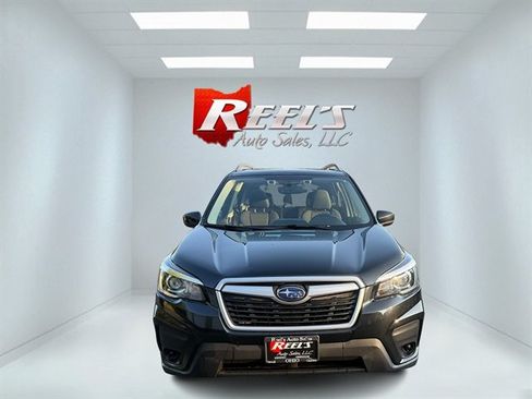 Used 2019 Subaru Forester Premium w/ All-Weather Package AWD/4WD image 2