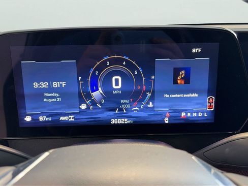 Used 2025 Chevrolet Traverse Z71 AWD/4WD image 13