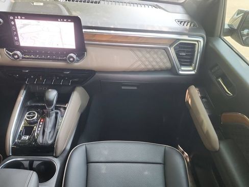 Certified 2025 GMC Canyon Denali AWD/4WD image 28