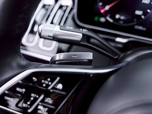 Used 2023 Mercedes-Benz Maybach S 580 4MATIC image 79