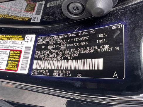 Used 2021 Toyota Sienna XLE image 42