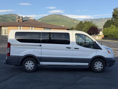 Used 2019 Ford Transit 150 XLT RWD image 4