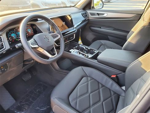 New 2026 Volkswagen Atlas Cross Sport SE image 7