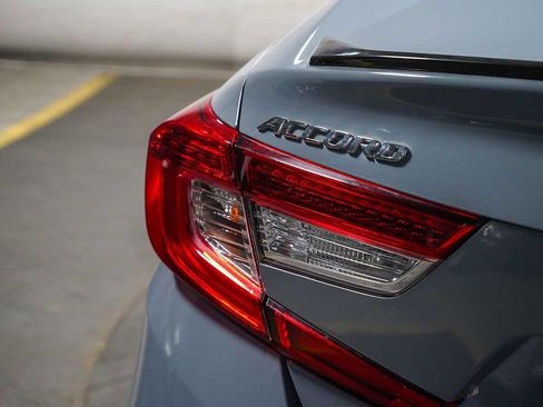 Used 2022 Honda Accord Sport image 14