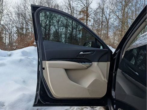 Used 2020 Cadillac XT4 Premium Luxury w/ Driver Awareness Package FWD image 10