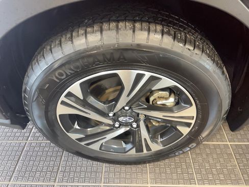 Used 2024 Subaru Crosstrek 2.0i Premium image 5